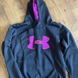 Under Armour sweatshirt